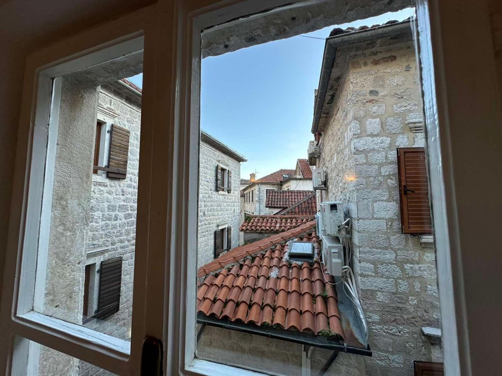Charming Apartment With A Terrace Kotor Exterior foto